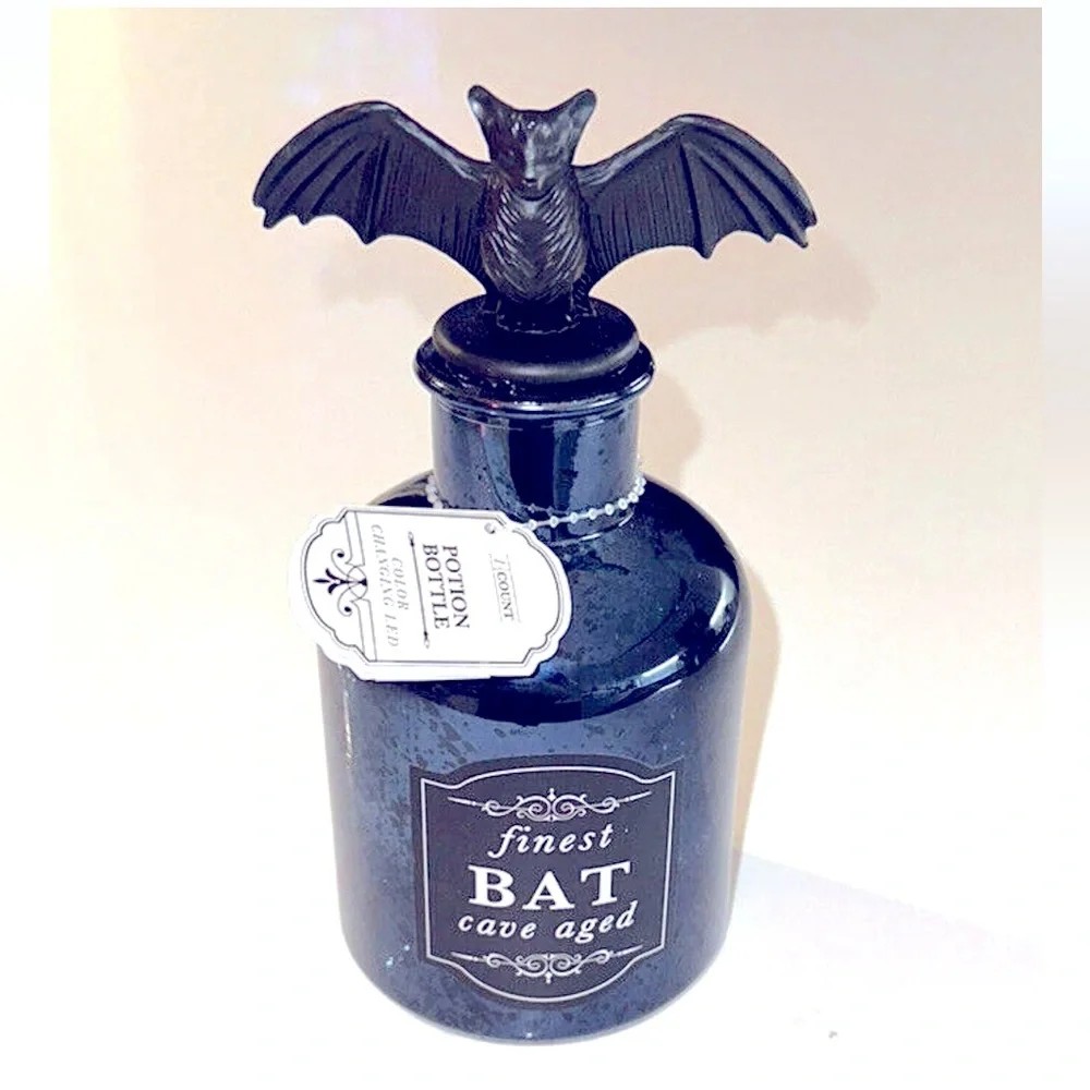 NEW TARGET HALLOWEEN 2023 BLUE GLASS BAT LED LIGHT UP POTION APOTHECARY BOTTLE